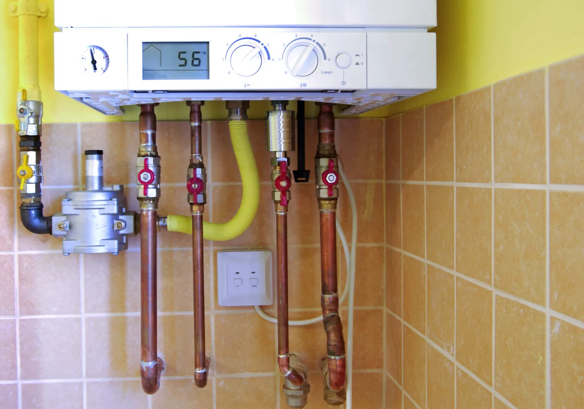 Regulă pentru românii care au centrală termică. Locul unde nu se poate monta. Se păstrează o distanță de 60 centimetri