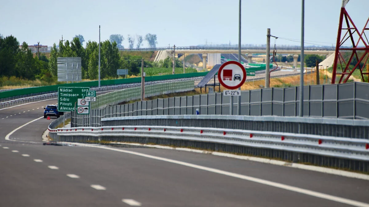 Limită legală de viteză. Rămâi fără permis pe loc. Poliția te amendează cu 3.037 de lei.