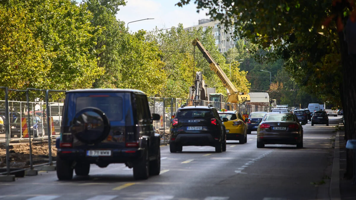 Taxa pentru mașinile care nu sunt din București. Șoferii din afara Capitalei ar putea scăpa de plată. Al cui e, de fapt, proiectul