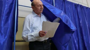 Traian Băsescu avertizează asupra riscului ca AUR să influențeze alegerile parlamentare Există acest risc, dar trebuie prevenit prin bătălie politică
