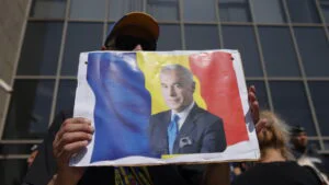 Un susținător al lui Călin Georgescu la Tribunalul București