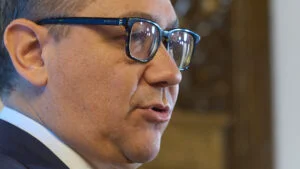 Victor Ponta cere impozitarea pensiilor mari Legea pensiilor magistraților a fost făcută în bătaie de joc