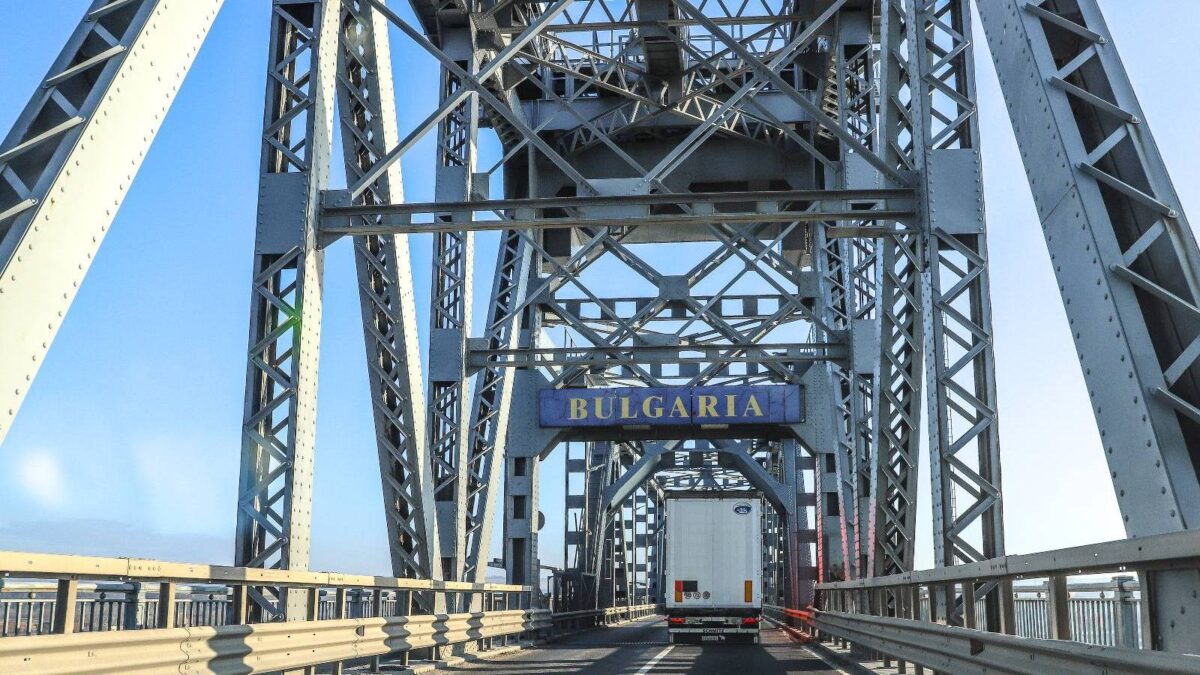 Restricții pentru românii care merg în Bulgaria. Nu mai este permis accesul timp de 12 ore pentru toate categoriile de autovehicule