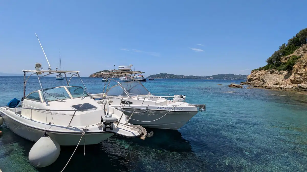 vacanta mare plaja concediu grecia barca