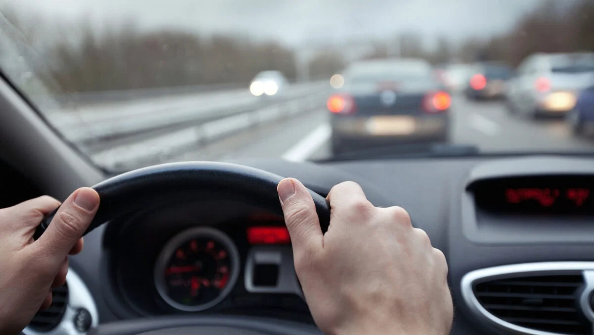 Boala care te lasă fără permisul de conducere. Peste 130 de români au renunțat la permisul auto