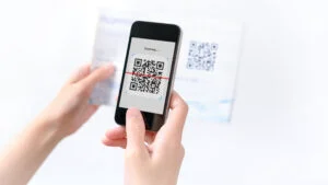 Amenzile în România devin digitale. Totul se plătește online sau prin telefon