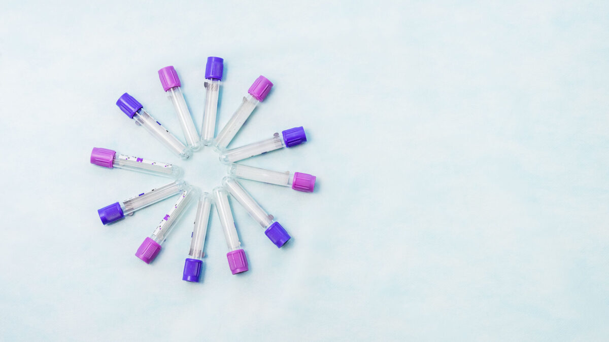 Analize medicale în România. Cât costă investigațiile pentru cei neasigurați. Ofertele clinicilor private