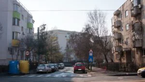 Blocuri, mașini, locuri de parcare în București