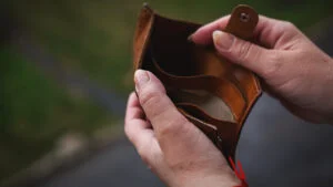 Bulgaria a depășit România la puterea de cumpărare. Românii, printre cei mai prost plătiți angajați din UE