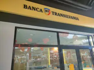 Banca Transilvania schimbă regulile pentru românii din diaspora. Cum vor putea fi deschise conturile