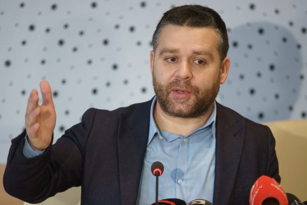 Ciprian Ciucu reclamă o posibilă problemă tehnică la buletinele de vot pentru Primăria Capitalei. Cere verificări stricte în secțiile de votare