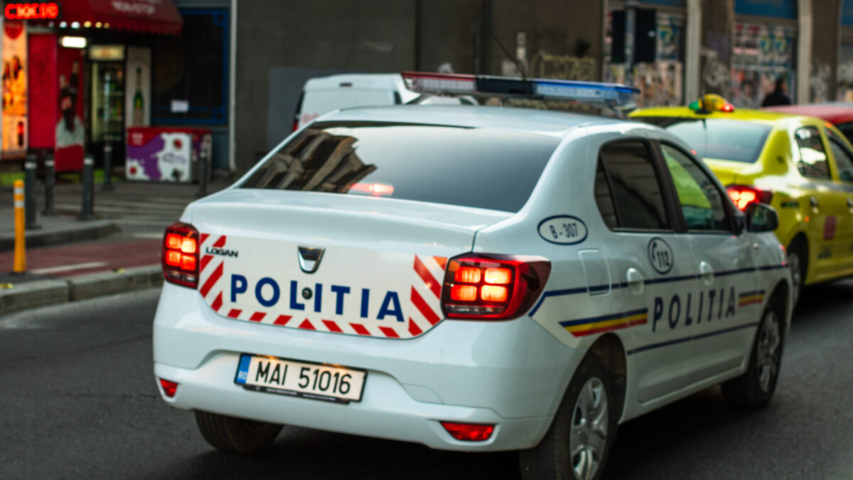 Românii care nu au voie la volan. E interzis pe drumurile din România. Legea prevede vârsta minimă