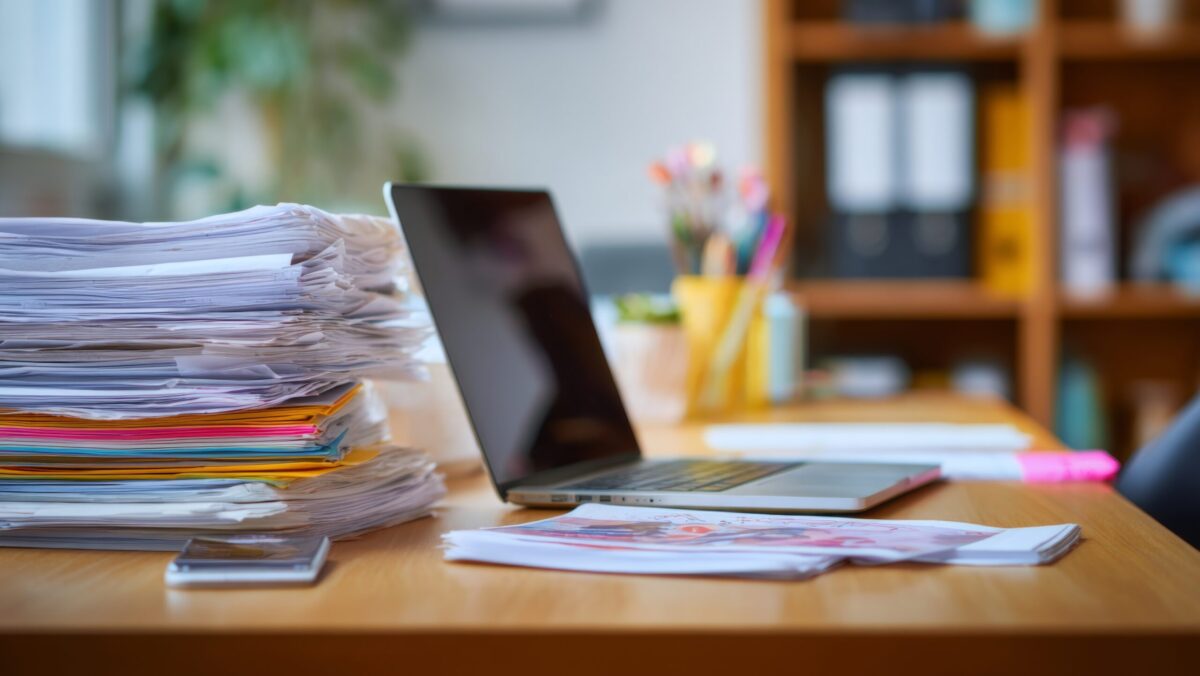 Costurile ascunse ale telemuncii în România. Bani și stres pentru angajații care lucrează de acasă