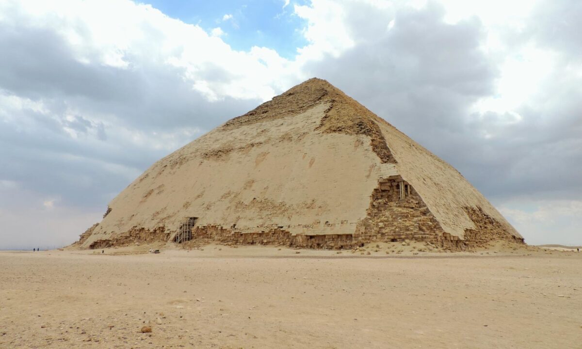 Dahshur, Piramida Frântă