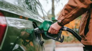 De ce s-au scumpit benzina și motorina Explicația OMV Petrom