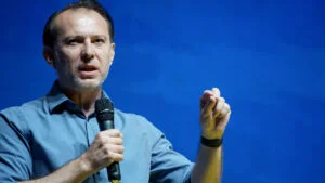 Florin Cîțu critică deciziile Guvernului Ministerul Finanțelor crește nota de plată pentru români