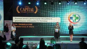 Gala Capital Performeri din Sănătate, ediția 2025. Dr. Daniela Ene, premiată pentru performanțe deosebite în promovarea osteopatiei în România