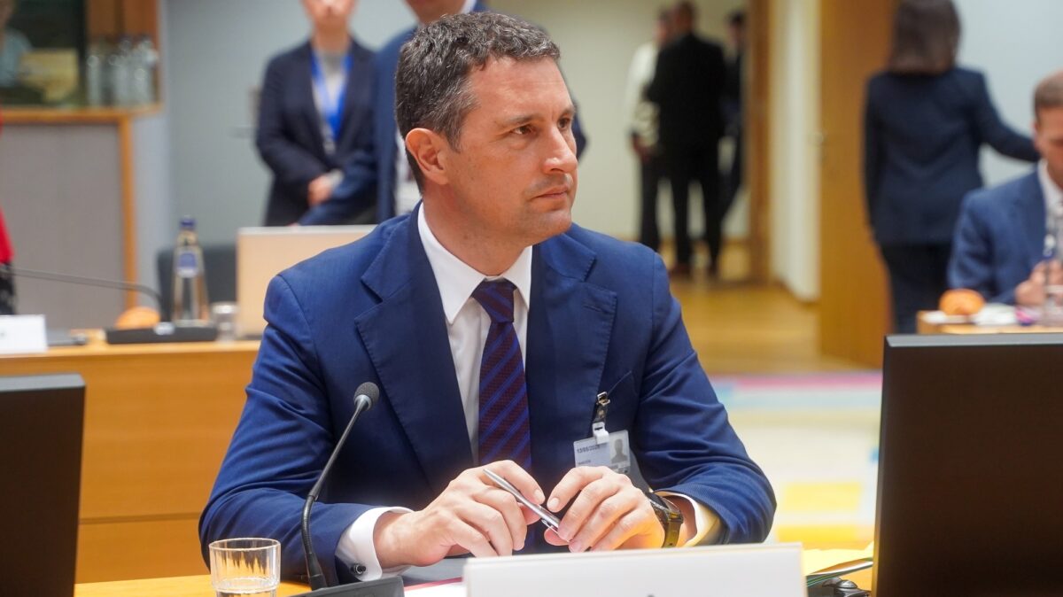 Guvernul reglementează cumulul pensiei cu salariul. Tanczos Barna: Sper să nu existe excepții, trebuie să fie regulă generală