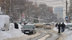 Iarnă, ninsori, zăpadă în București
