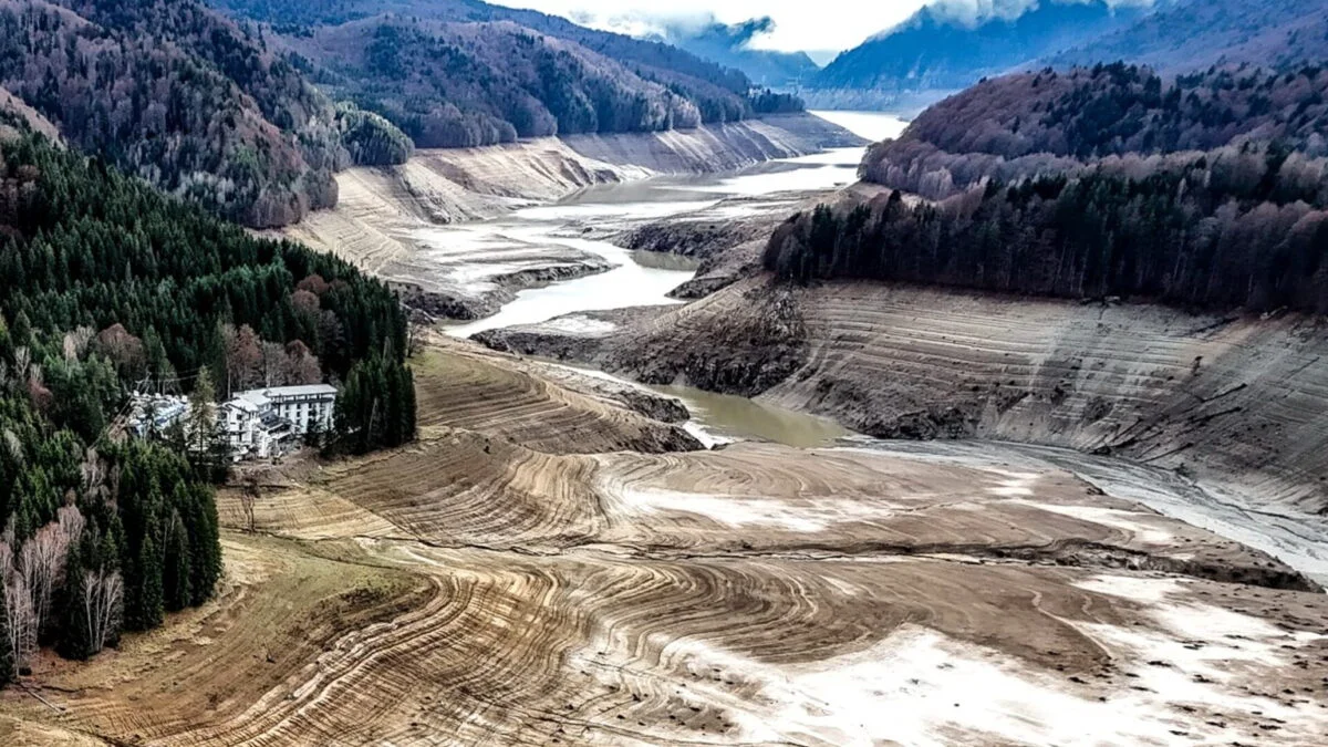 De ce au fost golite lacurile de acumulare Vidraru și Paltinu. Buzoianu: Dăm siguranță pentru viitor; accesul la apă este asigurat