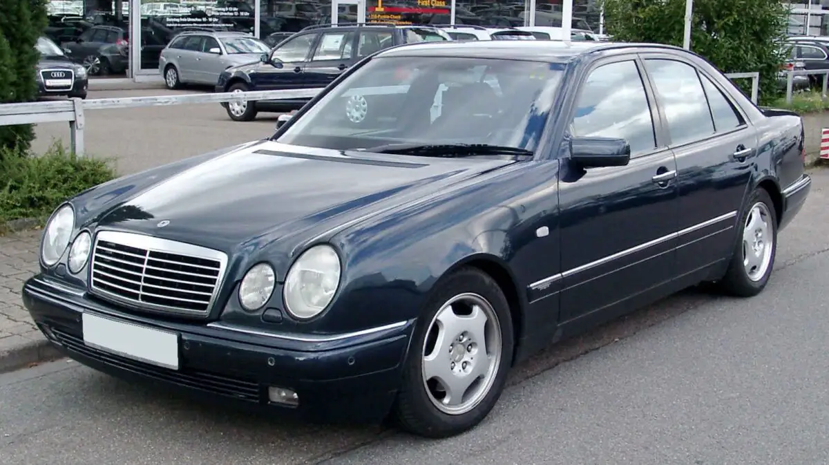 Mercedes-Benz W210 E Klasse