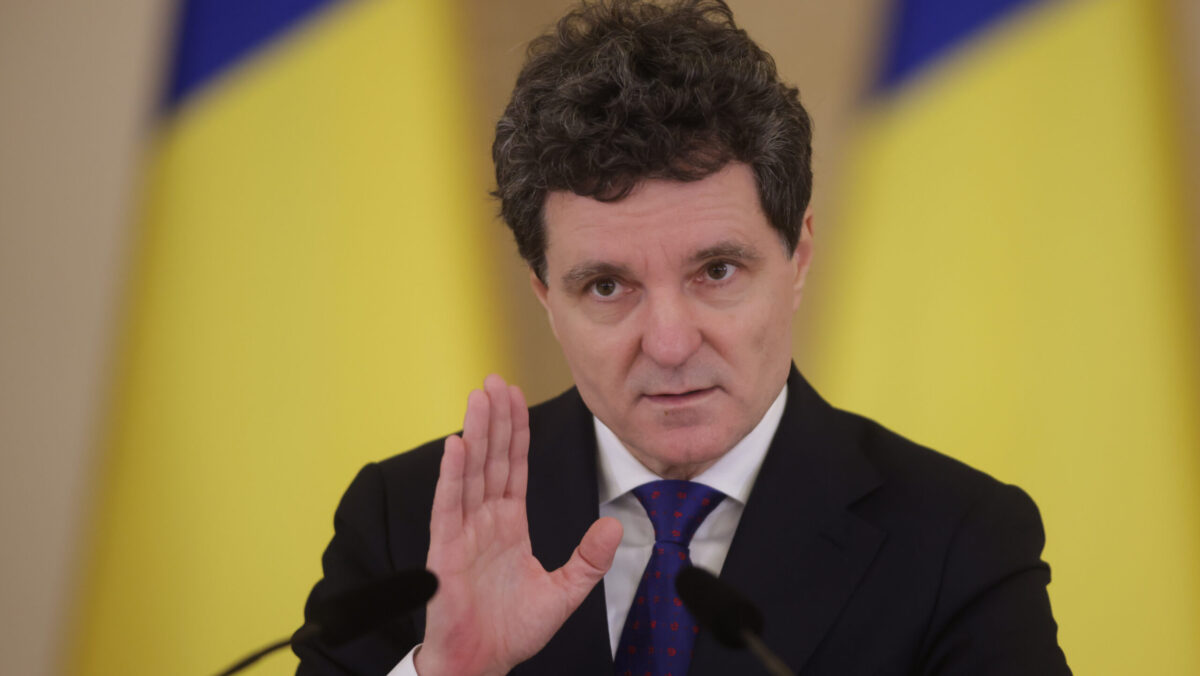 Nicușor Dan anunță că va dona banii rămași din campania prezidențială. Președintele va contesta decizia AEP