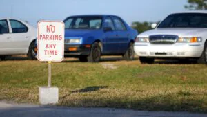 Parcarea ilegală te poate costa scump