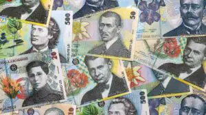 Schimbare importantă pentru părinți. CCR ar putea modifica legea indemnizațiilor: Familiile cer dreptate