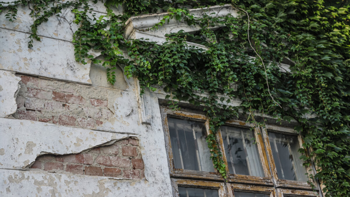 Clădirile vulnerabile la cutremur în București. Proprietarii și chiriașii ar trebui mutați temporar: Nu mai putem trăi la noroc!