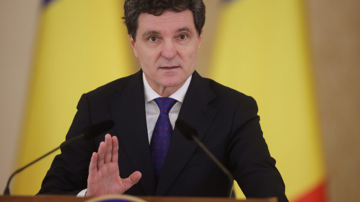 Românii nu scapă de criză anul viitor. Nicușor Dan: 2026 o să fie dificil, taxa pe proprietate intră în vigoare din 1 ianuarie