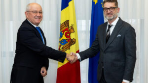 Prim-ministrul R. Moldova a avut o întrevedere cu ambasadorul României la Chișinău Vom continua să avem o cooperare deosebită, care să aducă beneficii cetățenilor din ambele state