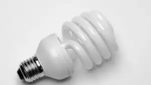 România, lider în UE la costul energiei electrice raportat la puterea de cumpărare. Nivelul prețurilor este disproporționat