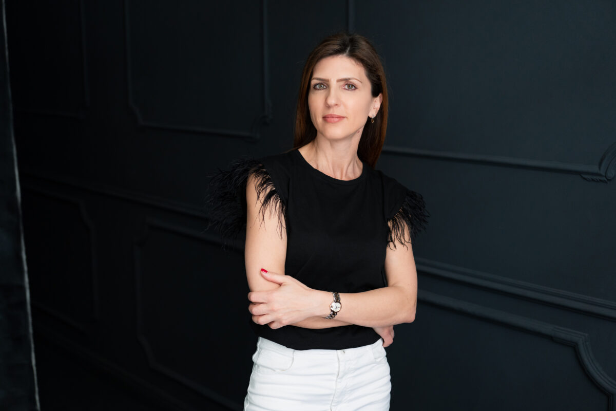 Angajări în creștere înainte de sărbători: +11% joburi, explozie în call-center, industrie alimentară și servicii