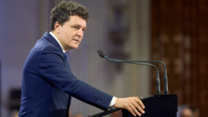 SRI și SIE, chemate să sprijine anchetele. Nicușor Dan cere prioritizarea Trebuie să prioritizăm marea corupție