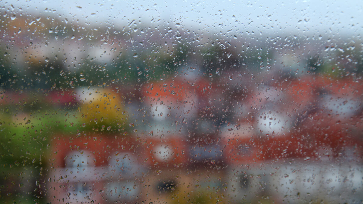Se schimbă vremea. ANM a emis Cod Galben de precipitații. Ce județe vor fi afectate de vremea rea