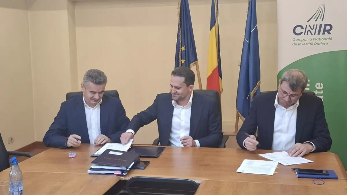 Semnare contracte 6 miliarde pentru A8