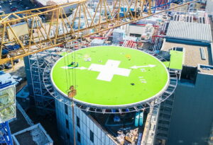 Lucrări la heliportul unui spital din România