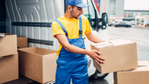 Taxa nouă de la 1 ianuarie pe coletele mici din afara UE. În ce stat se aplică taxa