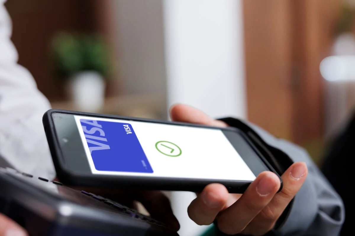 Studiu Visa: Peste jumătate dintre români cred că IMM-urile prioritizează interesele consumatorilor