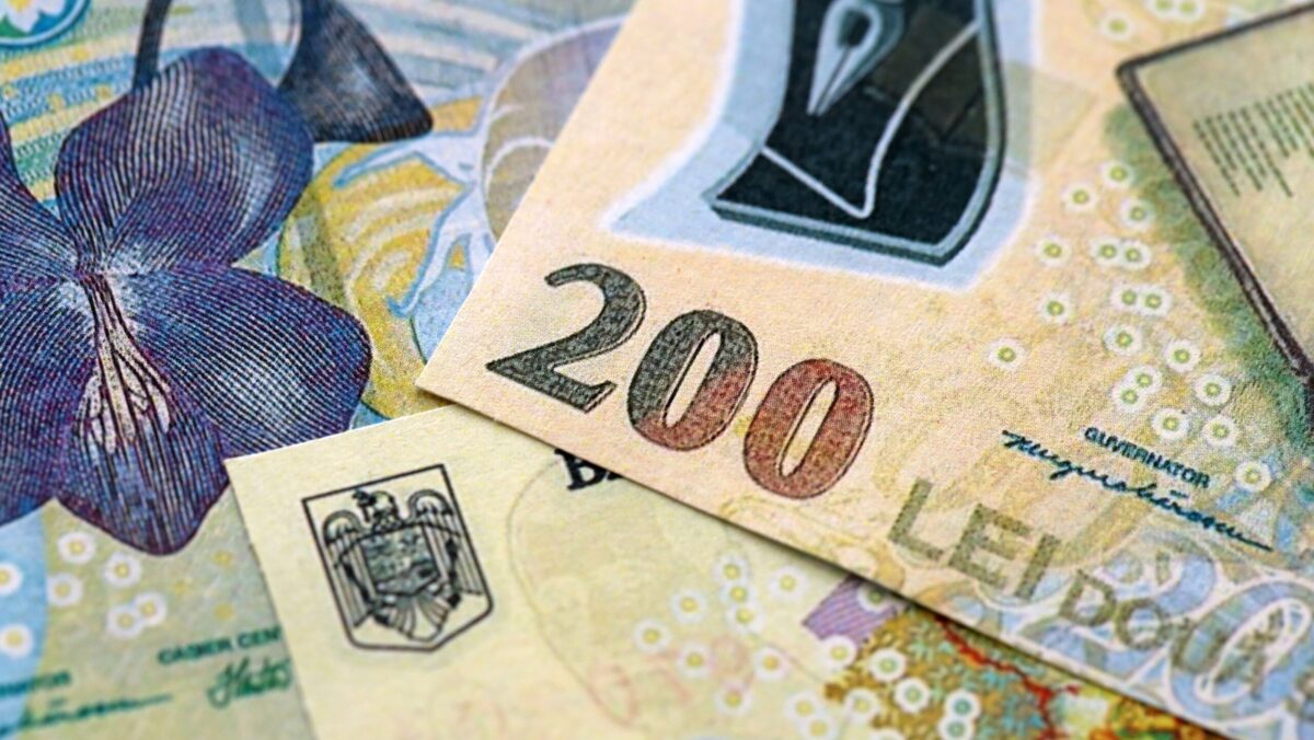 Bani mai mulți pentru sute de mii de pensionari. Casa de Pensii a făcut anunțul: Cea mai mare majorare atinge 5.125 de lei