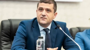 Radu Miruță