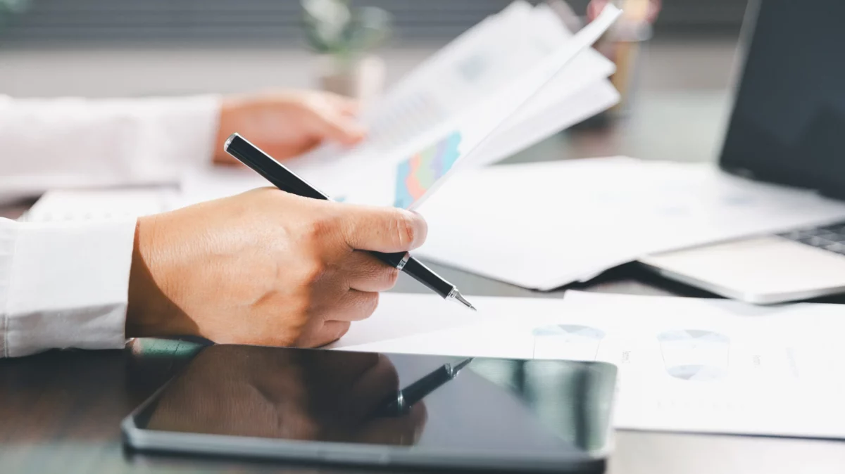 7 din 10 români văd antreprenoriatul ca pe o luptă cu statul. Birocrația și taxele rămân principalele blocaje la startul unui business