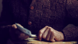 Ajutoarele sociale nu asigură traiul zilnic. Florin Manole Nu este nimeni care să poată trăi în această țară cu 700 de lei