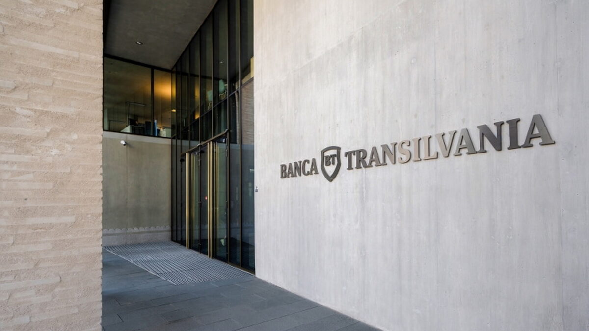 Ratingurile Băncii Transilvania, reconfirmate de Fitch. Agenția a apreciat calitatea activelor și performanța operațională din 2025
