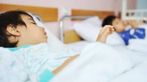 Copii bolnavi în spital