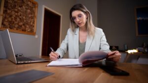 Diana Buzoianu - Schimbări Romsilva, pădurari bodycam