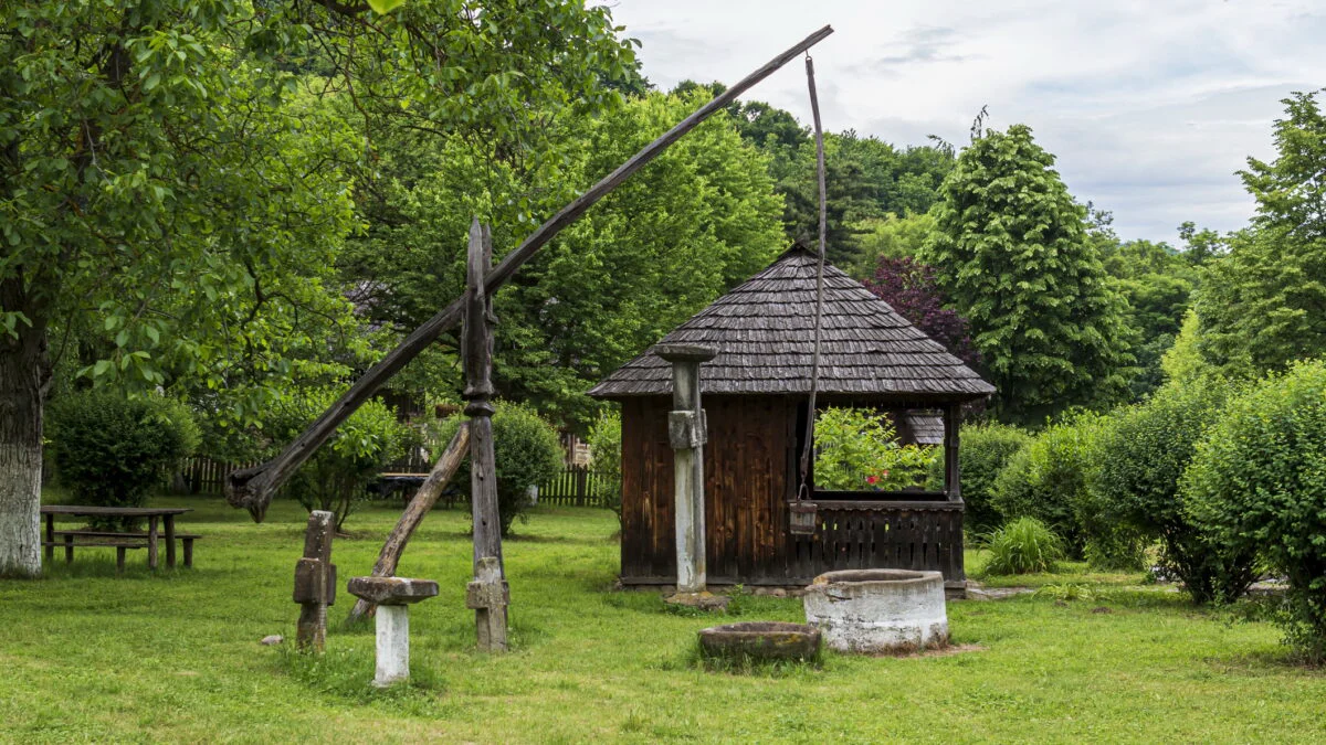 Reguli în curte sau teren dacă vrei o fântână sau un puț de apă. Lista completă de acte, avize și obligații pentru proprietari