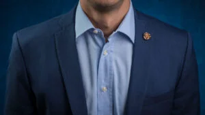 El ar fi cel mai puternic om al țării. Băsescu, Iohannis și Nicușor Dan nu s-au atins de el