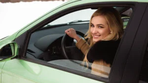 România recunoaște temporar permisele auto din state non-UE. Cum se acordă dreptul de a conduce cu un asemenea permis