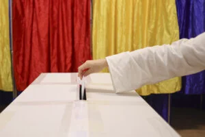 Bucuresteni voteaza pentru alegerea primarului general, in Bucuresti, 7 decembrie 2025. Inquam Photos / Octav Ganea